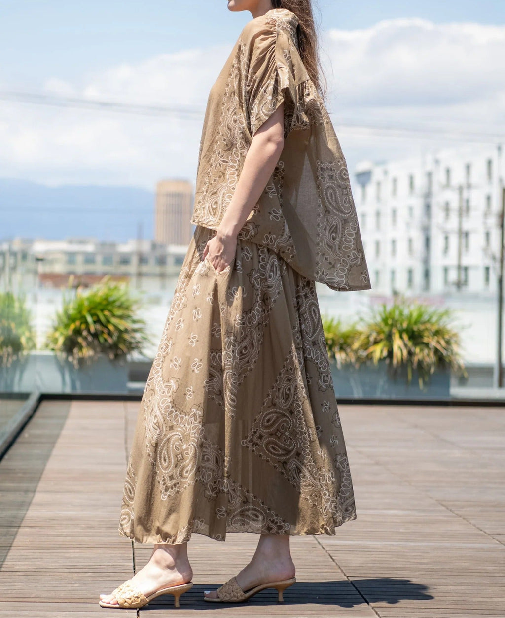 Plissierter Maxirock in Taupe